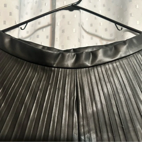 Scoop NYC Black Pleated Midi Skirt for Work - Picture 6 of 10